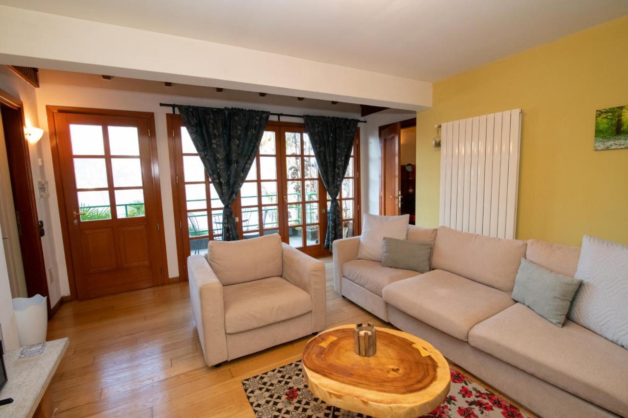 Villa Rina Deluxe And Cottage Porto Ceresio Exteriér fotografie