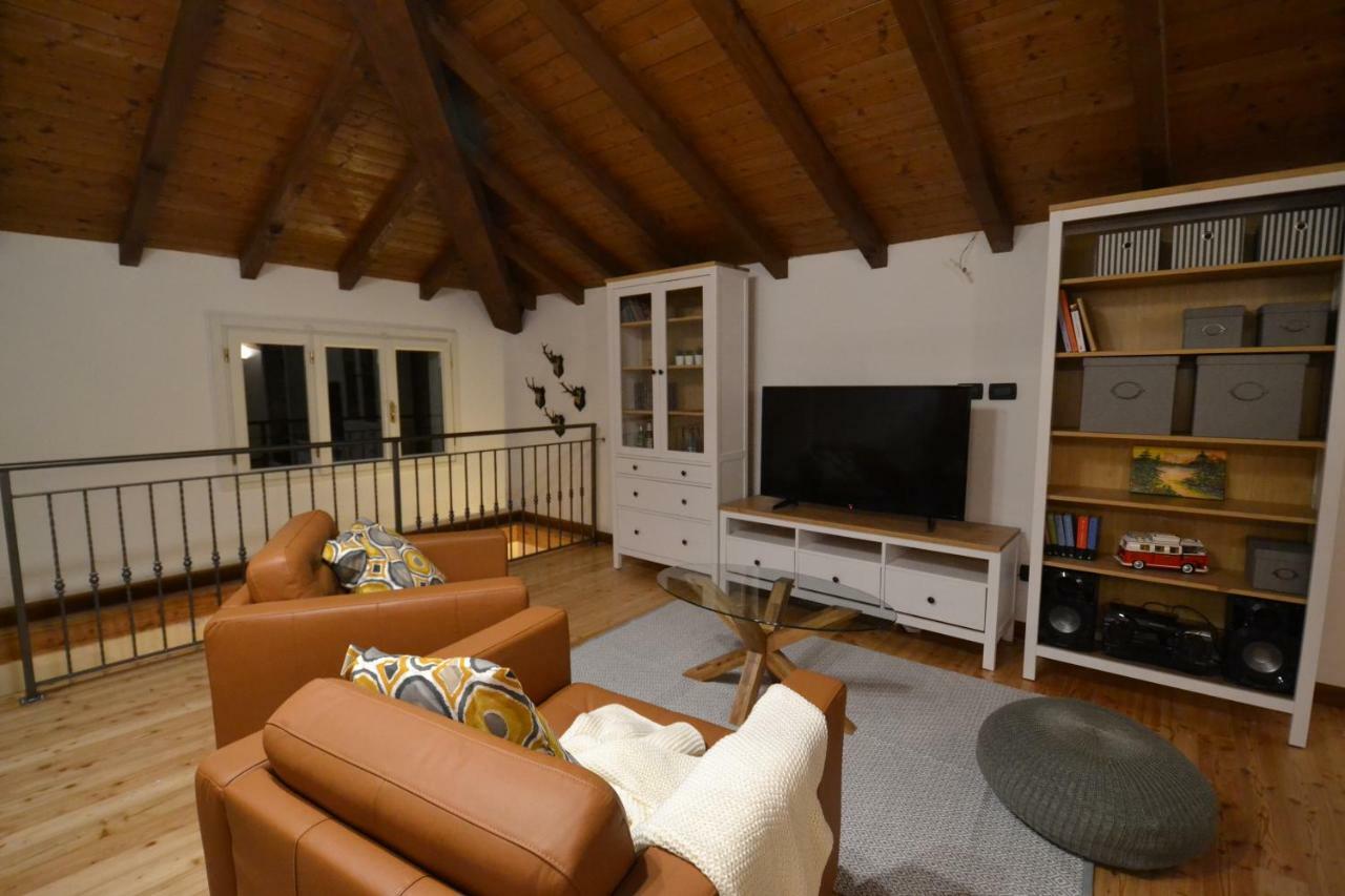 Villa Rina Deluxe And Cottage Porto Ceresio Exteriér fotografie
