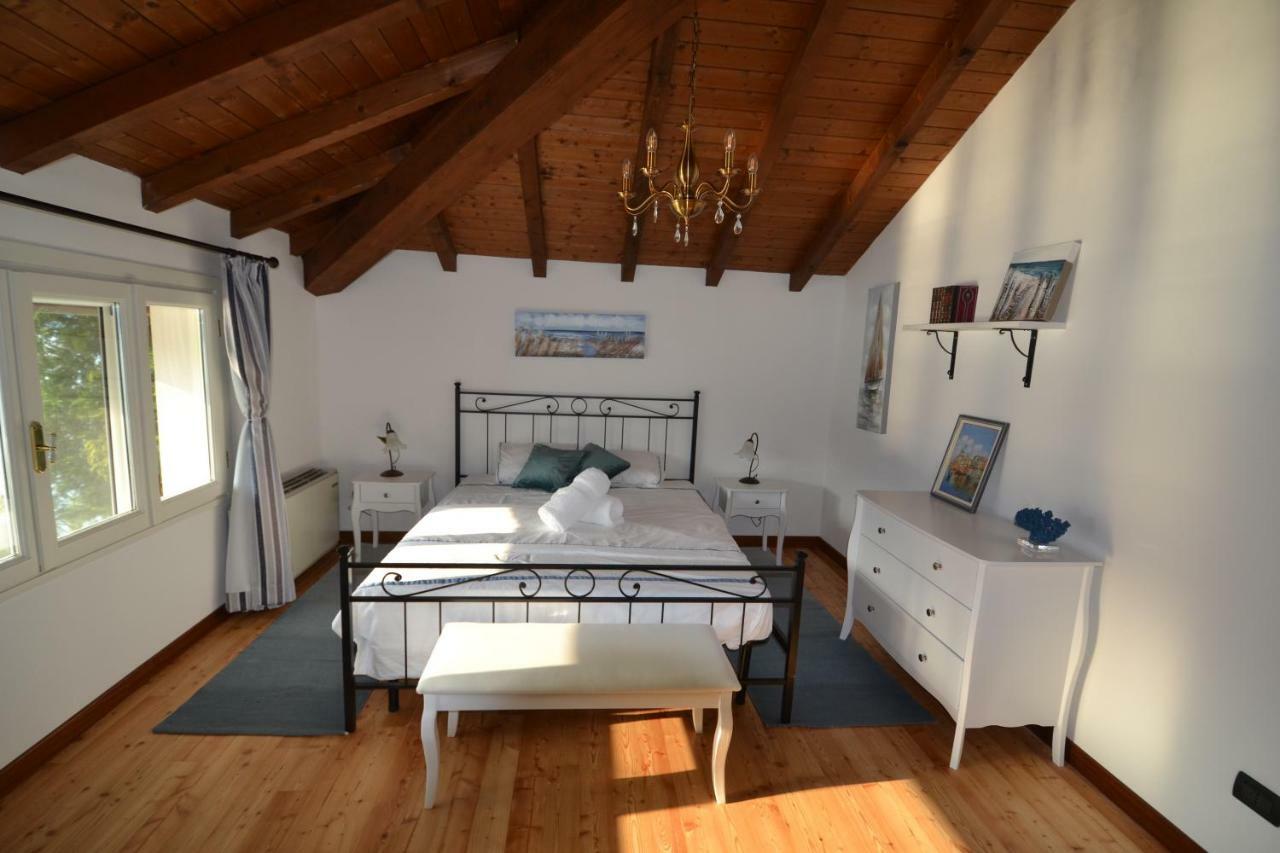 Villa Rina Deluxe And Cottage Porto Ceresio Exteriér fotografie